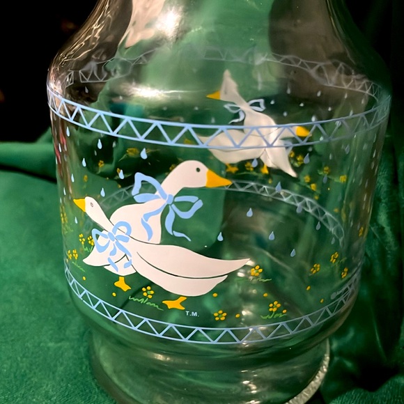 Vintage Anchor Hocking glass carafe - Picture 5 of 6